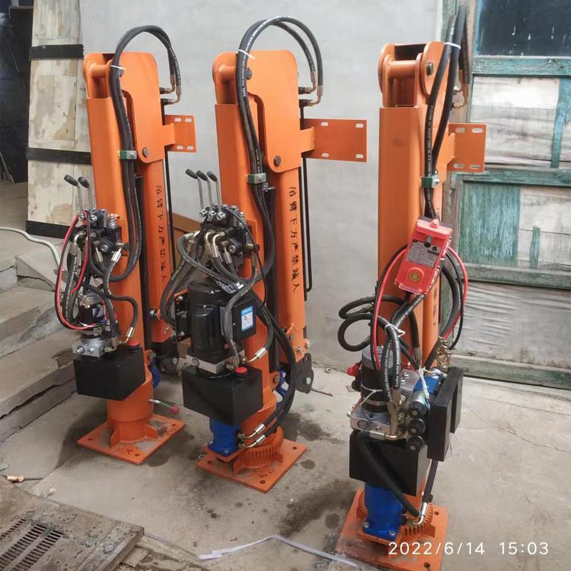 平遥县重汽蓝牌随车吊 3.2吨 国六动力强 液压驱动 农用自卸起重机